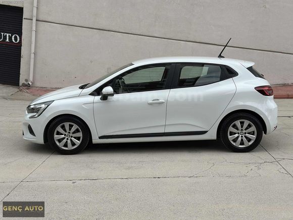 GENÇ AUTO'DAN HATASIZ RENAULT CLİO 0.68 KREDİ İMKANI İLE
