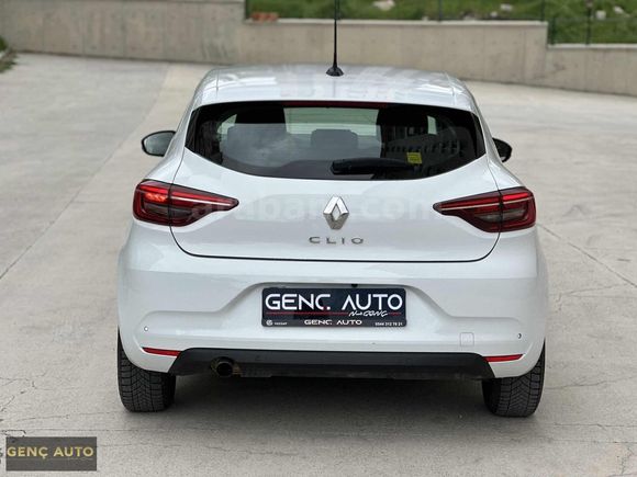 GENÇ AUTO'DAN HATASIZ RENAULT CLİO 0.68 KREDİ İMKANI İLE