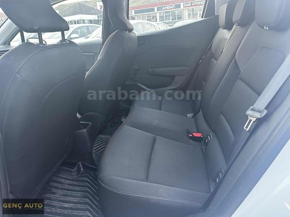 GENÇ AUTO'DAN HATASIZ RENAULT CLİO 0.68 KREDİ İMKANI İLE