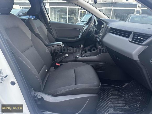 GENÇ AUTO'DAN HATASIZ RENAULT CLİO 0.68 KREDİ İMKANI İLE