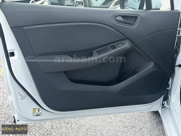 GENÇ AUTO'DAN HATASIZ RENAULT CLİO 0.68 KREDİ İMKANI İLE