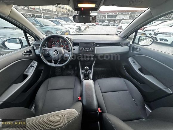 GENÇ AUTO'DAN HATASIZ RENAULT CLİO 0.68 KREDİ İMKANI İLE