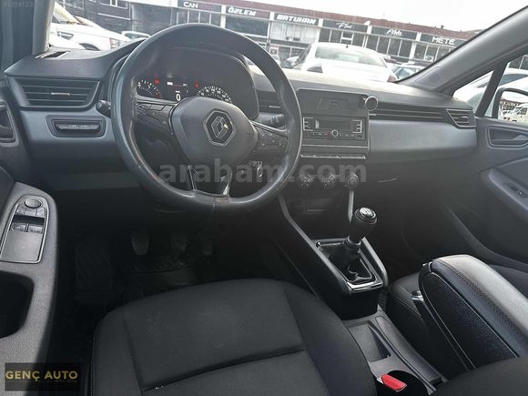 GENÇ AUTO'DAN HATASIZ RENAULT CLİO 0.68 KREDİ İMKANI İLE
