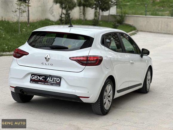 GENÇ AUTO'DAN HATASIZ RENAULT CLİO 0.68 KREDİ İMKANI İLE