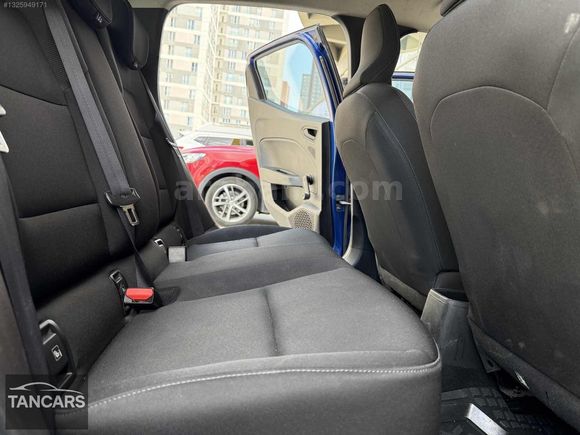 TAN CAR'S DAN 2023 CLIO 68.000 KM DEĞİŞENSİZ