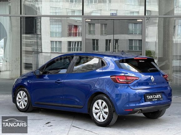TAN CAR'S DAN 2023 CLIO 68.000 KM DEĞİŞENSİZ