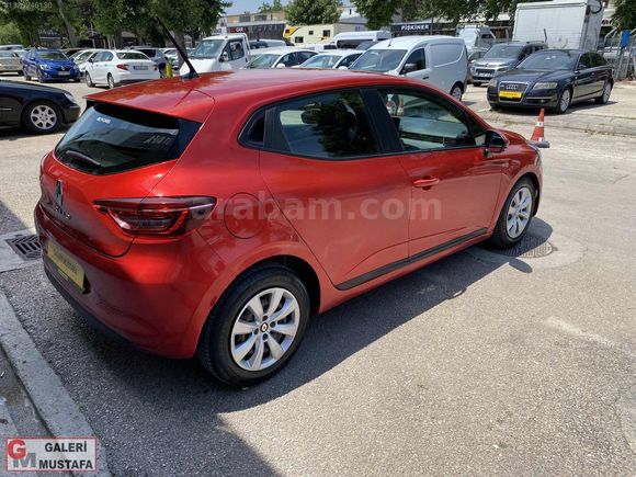 96.000 KMDE 2022 RENAULT CLİO 1.0 SCE JOY