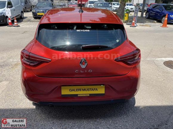 96.000 KMDE 2022 RENAULT CLİO 1.0 SCE JOY