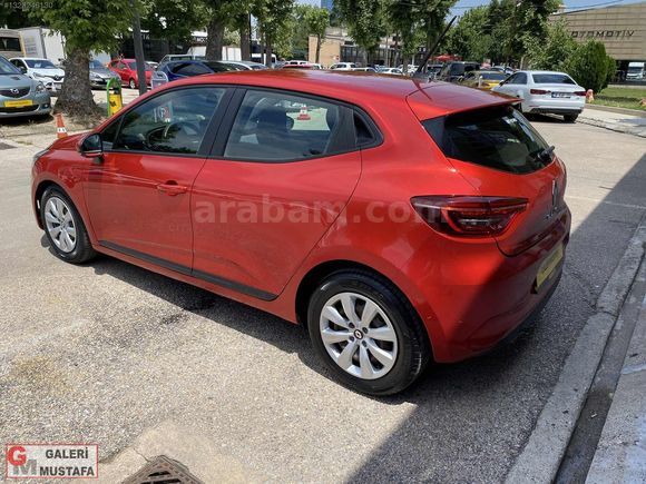 96.000 KMDE 2022 RENAULT CLİO 1.0 SCE JOY