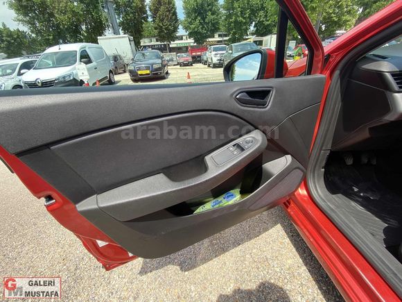 96.000 KMDE 2022 RENAULT CLİO 1.0 SCE JOY