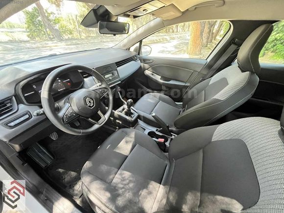 2024 ÇIKIŞLI-RENAULT CLİO EQUİLİBRE-70 BİN KM-GARANTİLİ