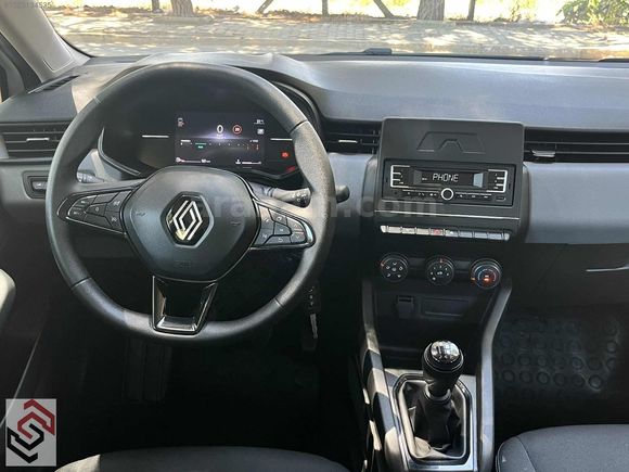 2024 ÇIKIŞLI-RENAULT CLİO EQUİLİBRE-70 BİN KM-GARANTİLİ