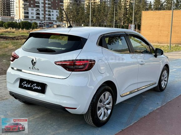 ŞENÖZ AUTO 'DAN 2022 MODEL CLİO KAYITSIZ