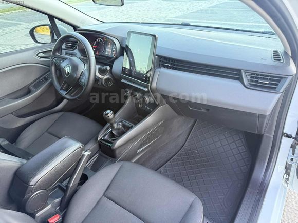 2022 MODEL RENAULT CLİO DEĞİŞEN BOYA TRAMER YOK TESLA EKRAN