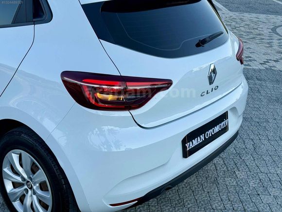 2022 MODEL RENAULT CLİO DEĞİŞEN BOYA TRAMER YOK TESLA EKRAN