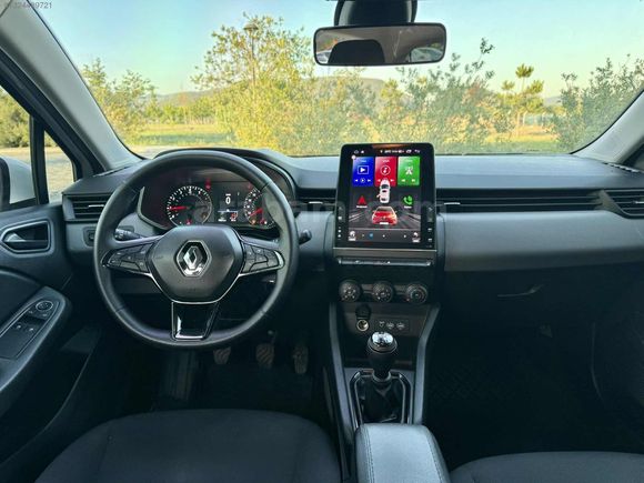 2022 MODEL RENAULT CLİO DEĞİŞEN BOYA TRAMER YOK TESLA EKRAN