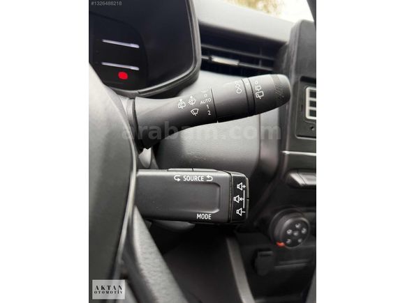 AKTAN///2023_MODEL_BOYASIZZ_61.000KM'DE_1.0SCE_EQUİLİBRE