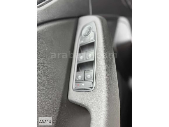 AKTAN///2023_MODEL_BOYASIZZ_61.000KM'DE_1.0SCE_EQUİLİBRE