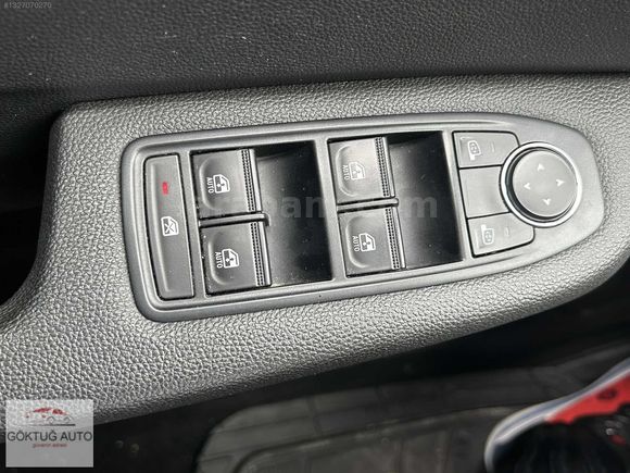 2023 MODEL RENAULT CLİO 1.0 SCE EQULİBRE 44.000 KM DE