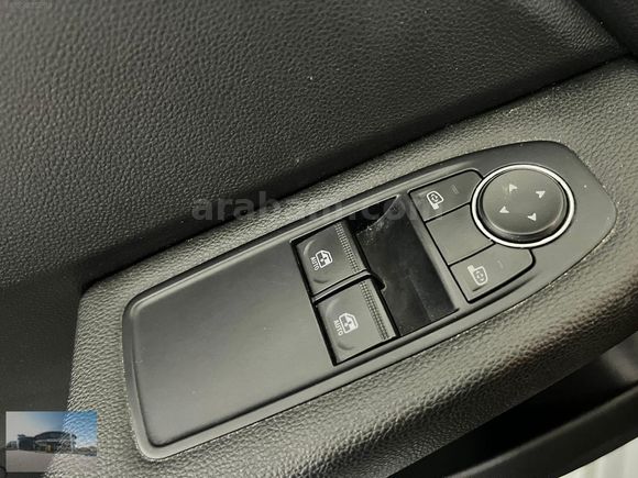 2023 Clio 1.0 SCe Joy / 36.492 KM "0,79 Kredi"