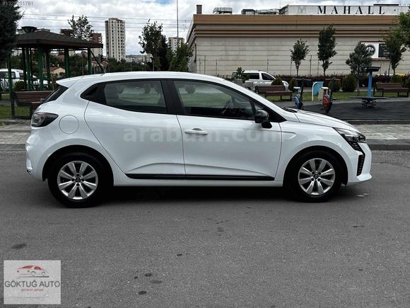 2023 MODEL RENAULT CLİO 1.0 SCE EQULİBRE 53.000 KM DE % 20 KDV