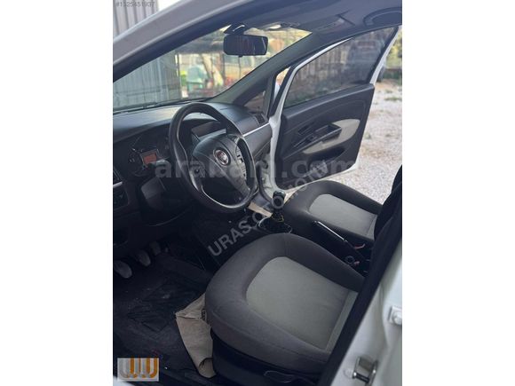 URAS OTOMOTIV'DEN 2012 LINEA ACTIVE PLUS 1.3 MJET K.KARTİ İMKANI