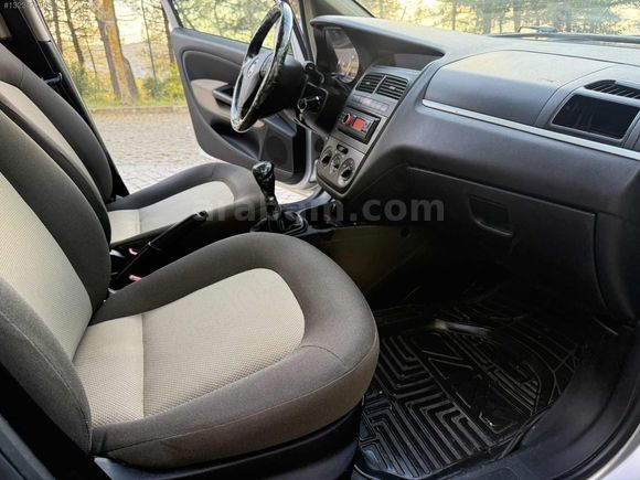 BAYTEMURLAR'DAN 2011 LİNEA ACTİVE PLUS 135.000 KM İLK SAHİBİNDEN