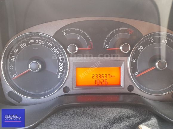 MÜKEMMEL 2013 LİNEA Değişensiz düşük km bakımlı