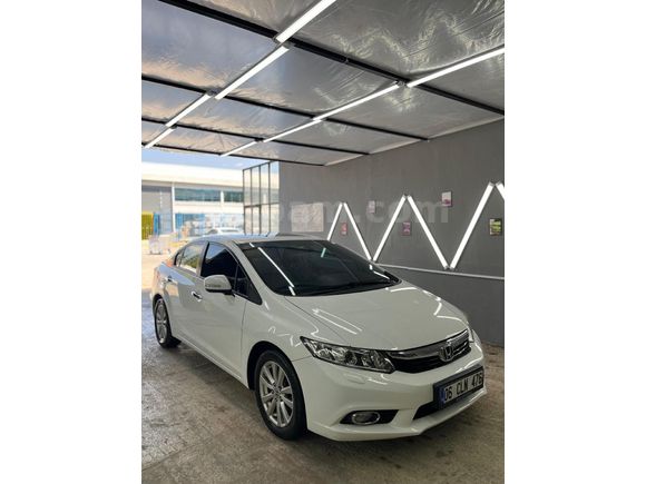 Sahibinden Honda Civic 1.6i VTEC Eco Elegance 2012 Model