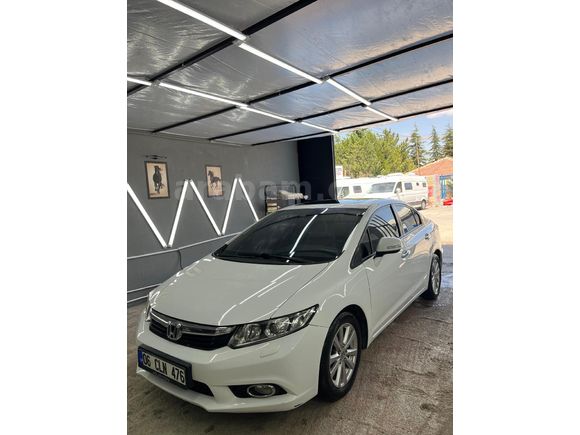 Sahibinden Honda Civic 1.6i VTEC Eco Elegance 2012 Model