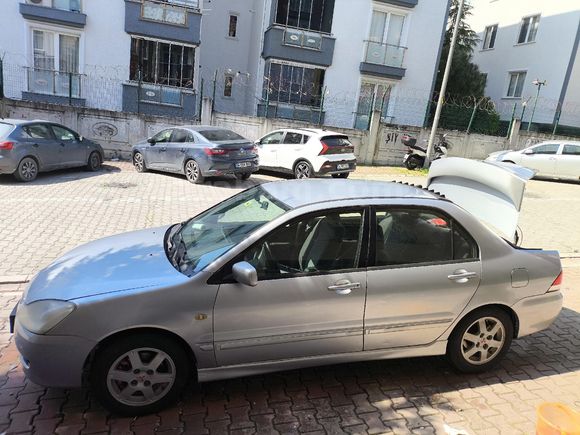 Sahibinden Mitsubishi Lancer 1.6 Comfort 2004 Model