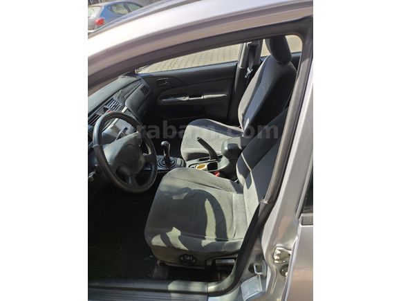 Sahibinden Mitsubishi Lancer 1.6 Comfort 2004 Model