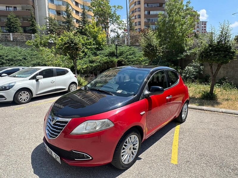 Sahibinden Lancia Ypsilon 1.3 Mjet 2013 Model Ankara 160.000 km Kırmızı