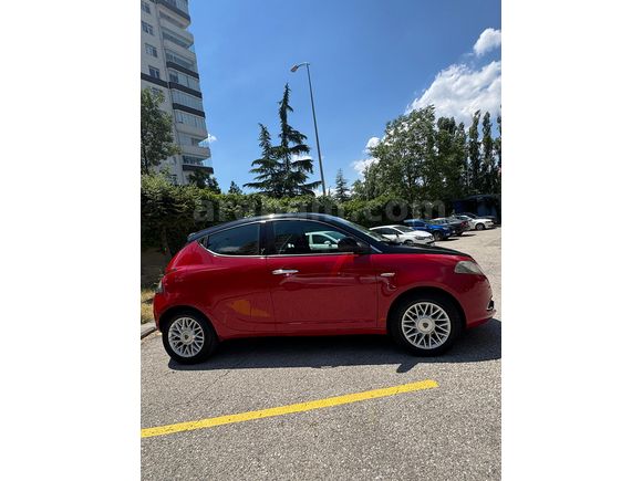 Lancia Ypsilon 1.3 Mjet 2013 Model 