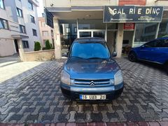 ARAÇ RİZE'DE RİZE'DEN TESLİM Citroen Berlingo 1.6 HDi Combi SX 2007 Model