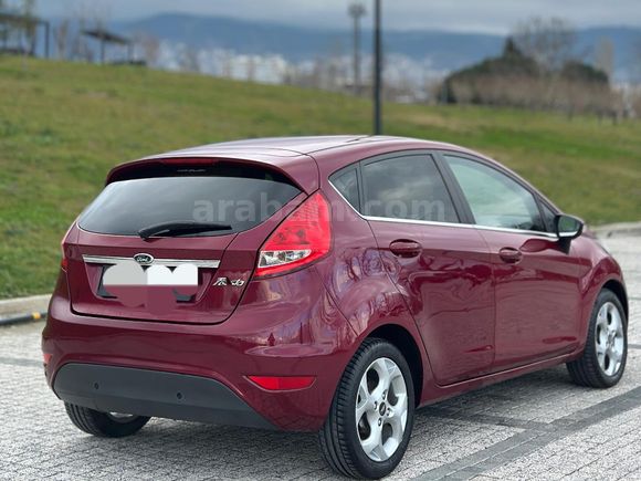 Sahibinden Ford Fiesta 1.4 Titanium 2011 Model