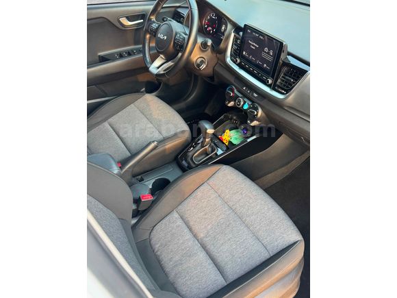 73 BİNDE OTOMATİK SIFIR KOKUSU ÜSTÜNDE KİA STONİC