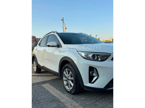 73 BİNDE OTOMATİK SIFIR KOKUSU ÜSTÜNDE KİA STONİC