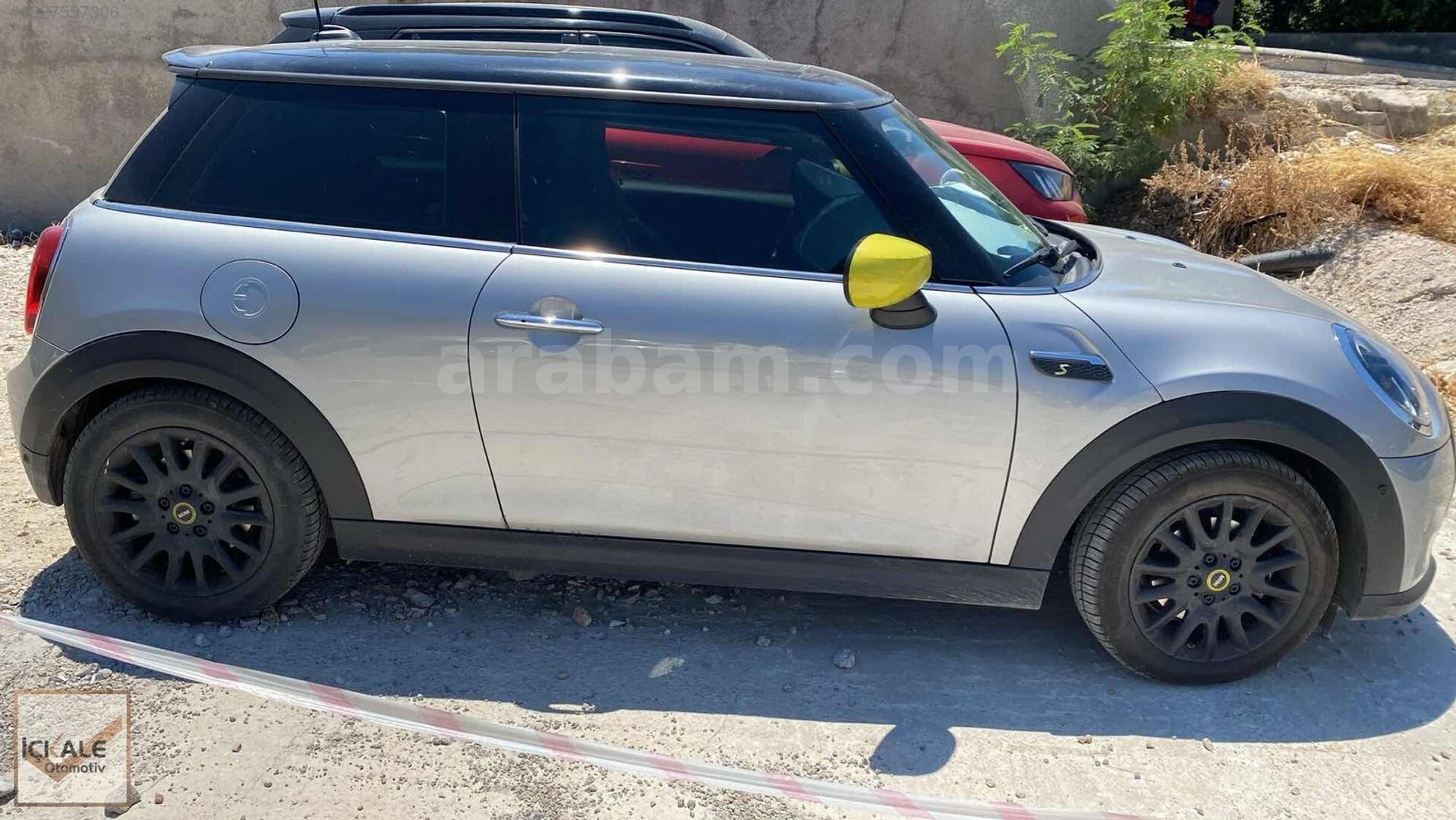 Galeriden Mini Cooper Electric SE Inspired 2023 Model İzmir 55.000 km Gri 4