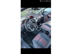 Sahibinden Ford Fiesta 1.4 Titanium 2011 Model  350.000 km Kırmızı