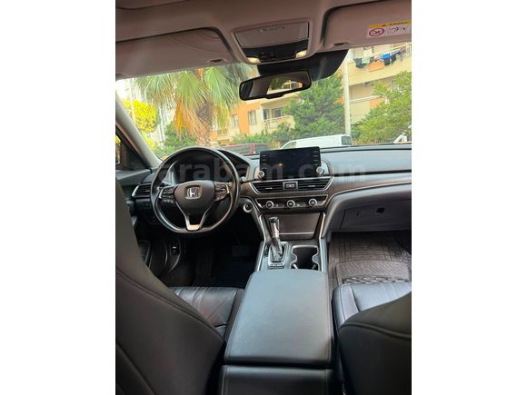 Sahibinden Honda Accord 1.5 VTEC Executive Plus 2021 Model 