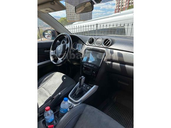 Sahibinden Suzuki Vitara 1.6 GLX 2017 Model  181.000 km Çift Renk