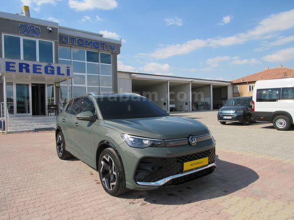 BÜYÜKSOYLU'DAN 2024 VW TİGUAN 1.5 e-TSI ACT DSG R LINE HİBRİT