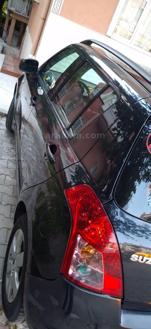 Sahibinden Suzuki Swift 1.3 MT 4X4 2009 Model Ankara 206.400 km Siyah 3
