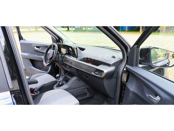 Sahibinden Ford Tourneo Courier 1.5 EcoBlue Titanium 2025 Model 