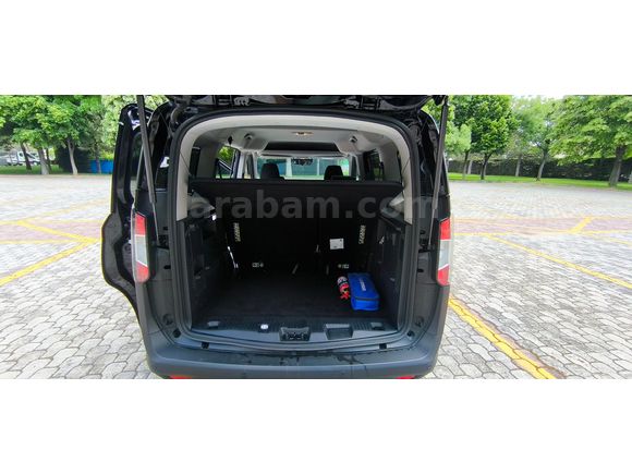 Sahibinden Ford Tourneo Courier 1.5 EcoBlue Titanium 2025 Model 