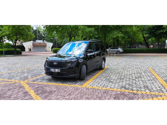 Sahibinden Ford Tourneo Courier 1.5 EcoBlue Titanium 2025 Model 