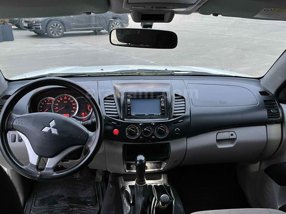 Sahibinden Mitsubishi L 200 4x4 Intense 2011 Model 