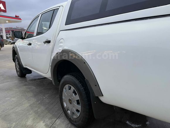 Sahibinden Mitsubishi L 200 4x4 Intense 2011 Model 