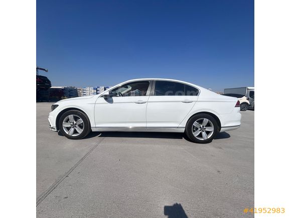 DENİZ VERA OTO'DAN PASSAT 121.376 KM PLAKALI-RUHSATLI